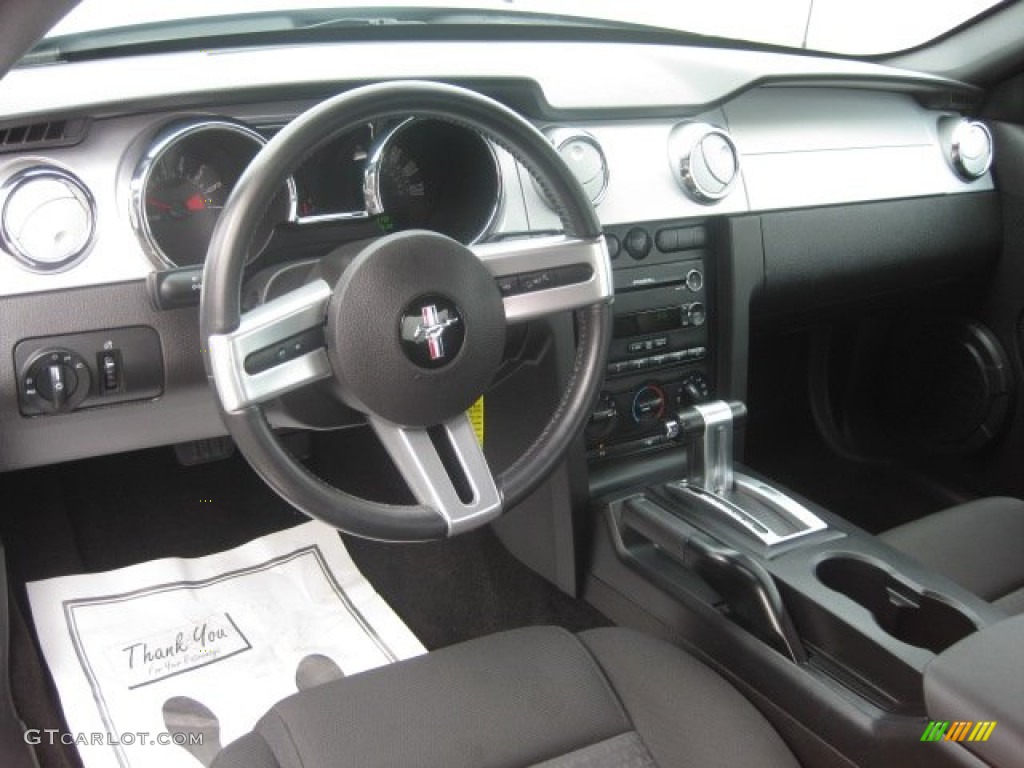 2008 Mustang V6 Deluxe Coupe - Brilliant Silver Metallic / Dark Charcoal photo #3