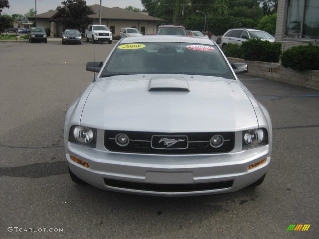 2008 Mustang V6 Deluxe Coupe - Brilliant Silver Metallic / Dark Charcoal photo #10