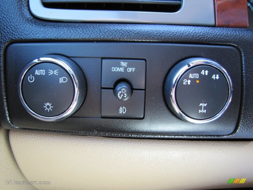 2008 Chevrolet Suburban 1500 LTZ 4x4 Controls Photo #50871043