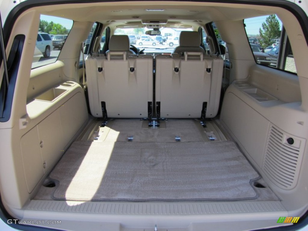 2008 Chevrolet Suburban 1500 LTZ 4x4 Trunk Photo #50871311