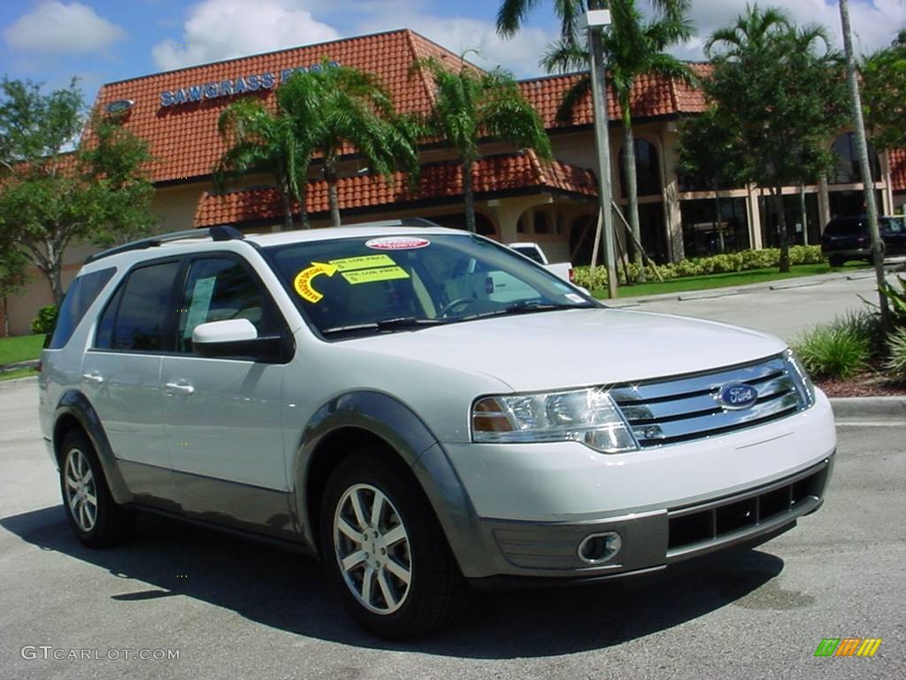 2008 Taurus X SEL AWD - Oxford White / Camel photo #1