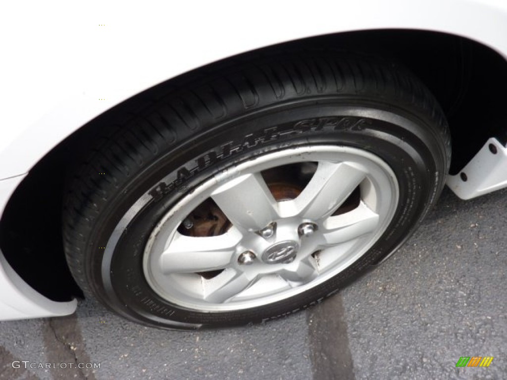 2003 Hyundai Accent GT Coupe Wheel Photos