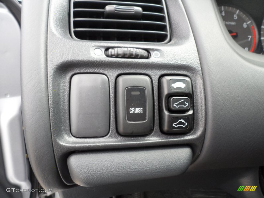 2001 Honda Accord EX Coupe Controls Photos