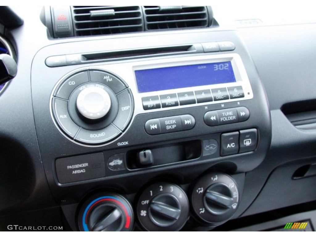 2007 Honda Fit Sport Controls Photo #50876113