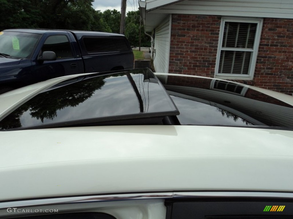 2009 CTS 4 AWD Sedan - White Diamond Tri-Coat / Cashmere/Cocoa photo #40