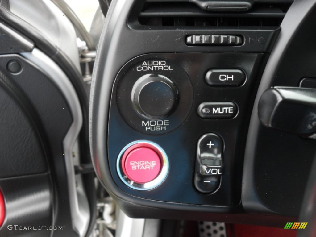 2005 Honda S2000 Roadster Controls Photo #50879581