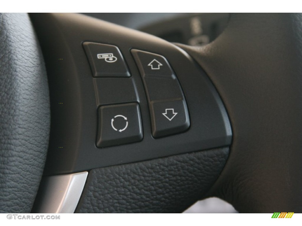 2012 BMW X5 xDrive50i Controls Photo #50880346