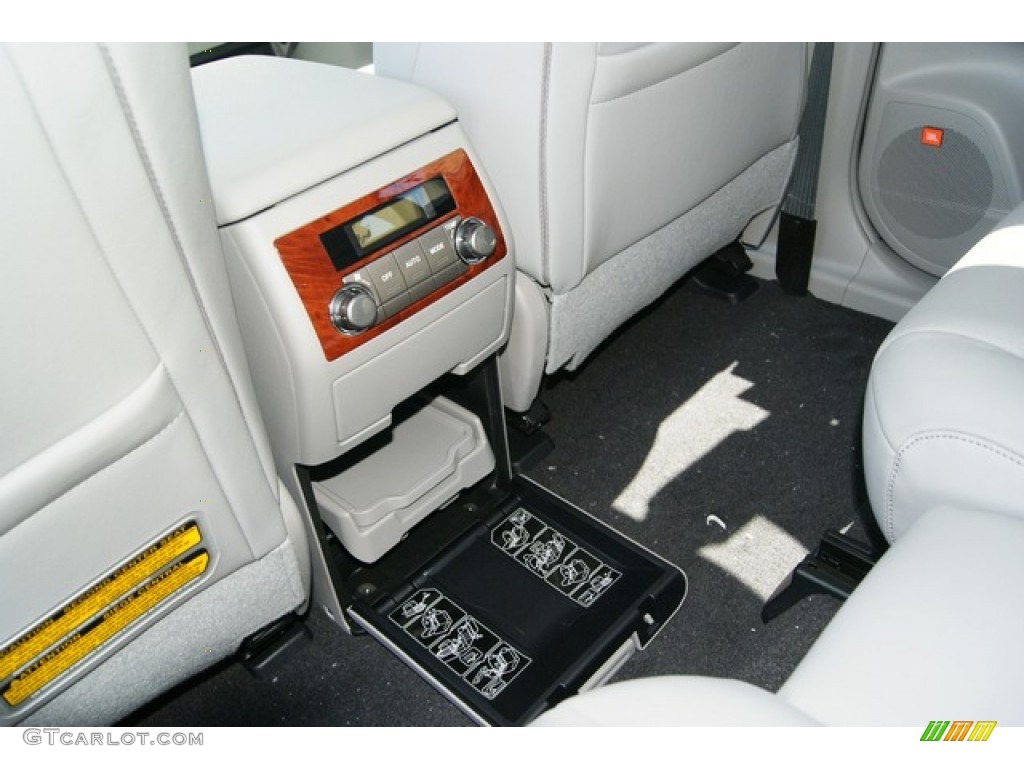 2011 Highlander Limited 4WD - Black / Ash photo #8