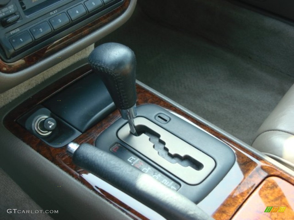 1996 Acura TL 3.2 Sedan Transmission Photos