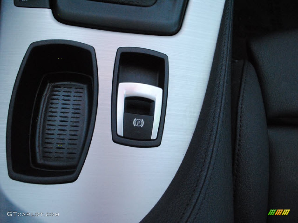 2010 BMW Z4 sDrive30i Roadster Controls Photo #50882119
