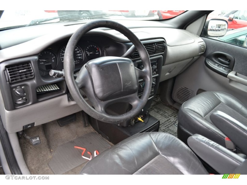 Medium Gray Interior 2001 Chevrolet Venture LS Photo #50885422