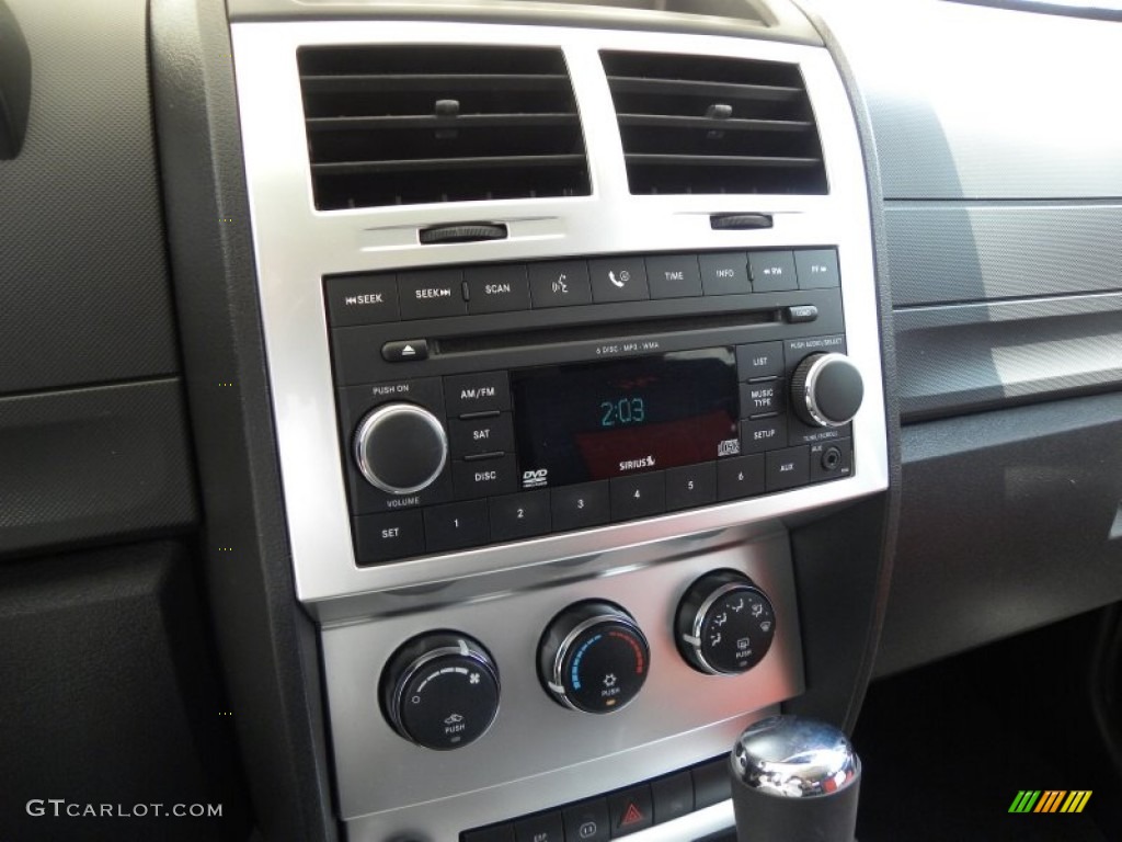 2008 Dodge Nitro R/T Controls Photo #50886838
