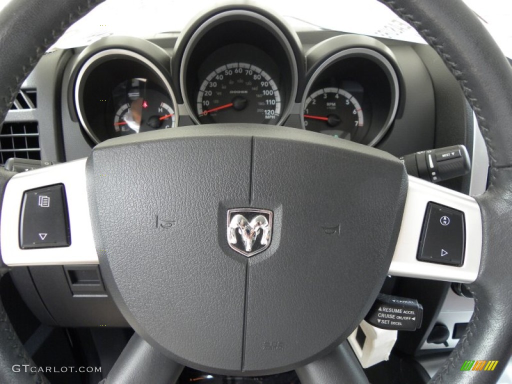 2008 Nitro R/T - Brilliant Black Crystal Pearl / Dark Slate Gray/Red photo #24