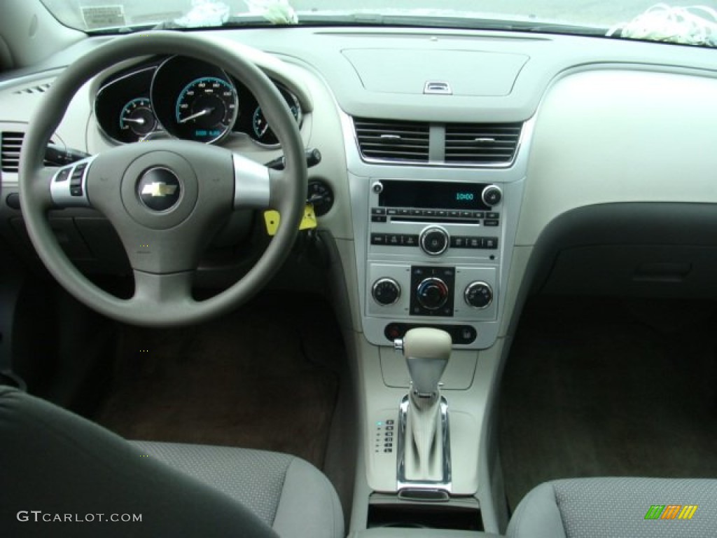 2008 Malibu LS Sedan - Silverstone Metallic / Titanium Gray photo #9