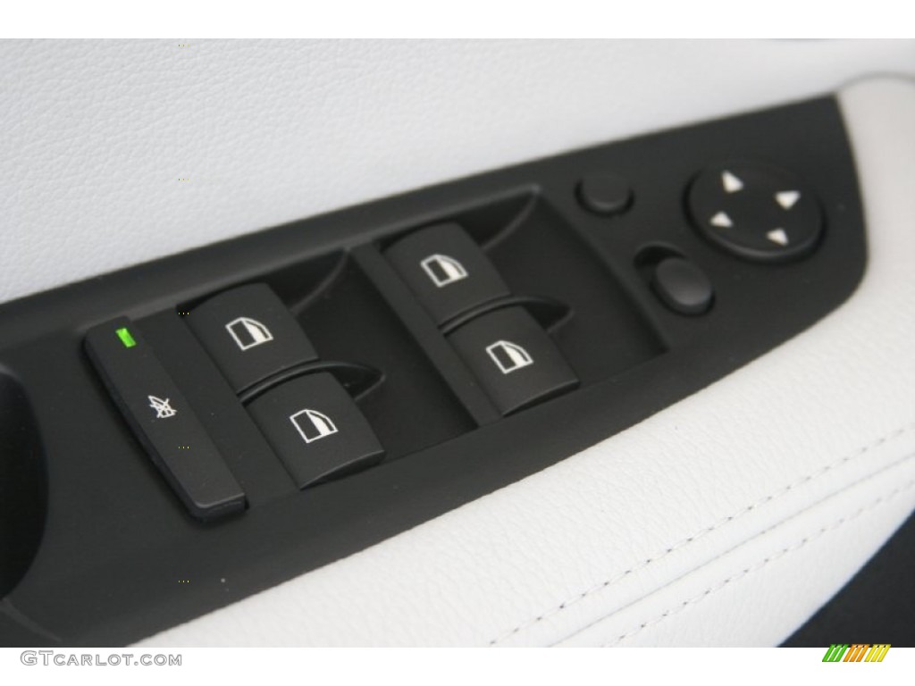 2010 BMW X6 M Standard X6 M Model Controls Photo #50890270