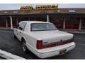 1997 Ivory Metallic Lincoln Town Car Signature  photo #4