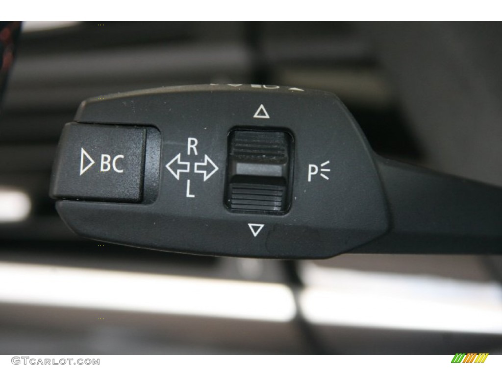 2010 BMW X6 M Standard X6 M Model Controls Photo #50890624