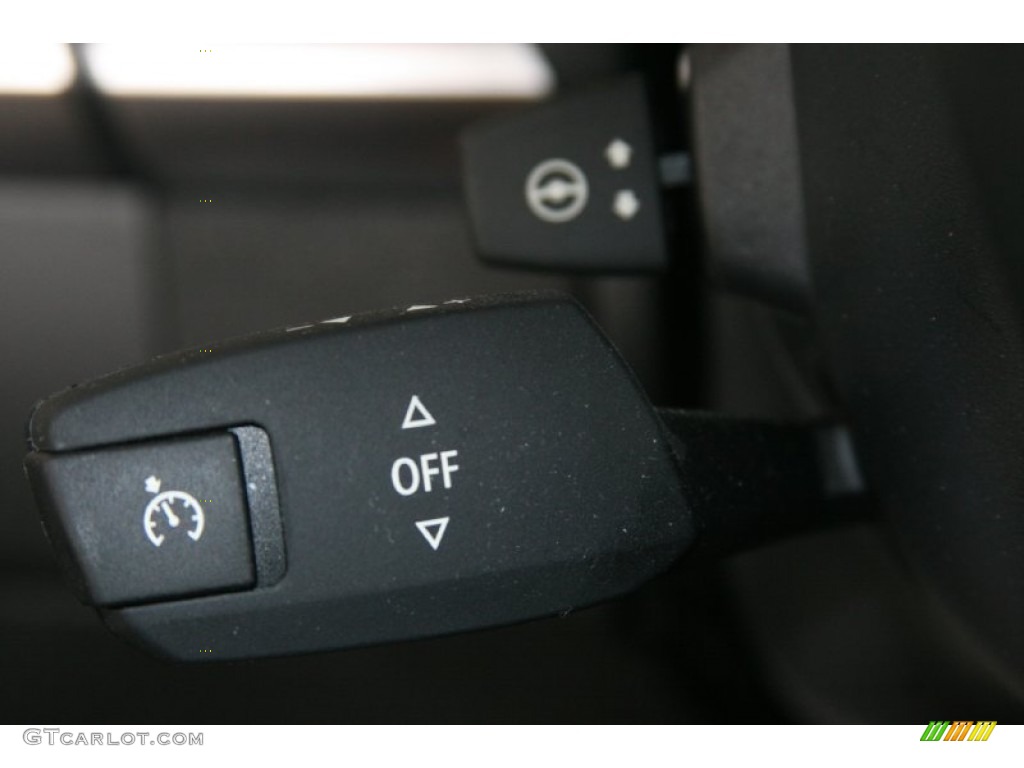 2010 BMW X6 M Standard X6 M Model Controls Photo #50890639