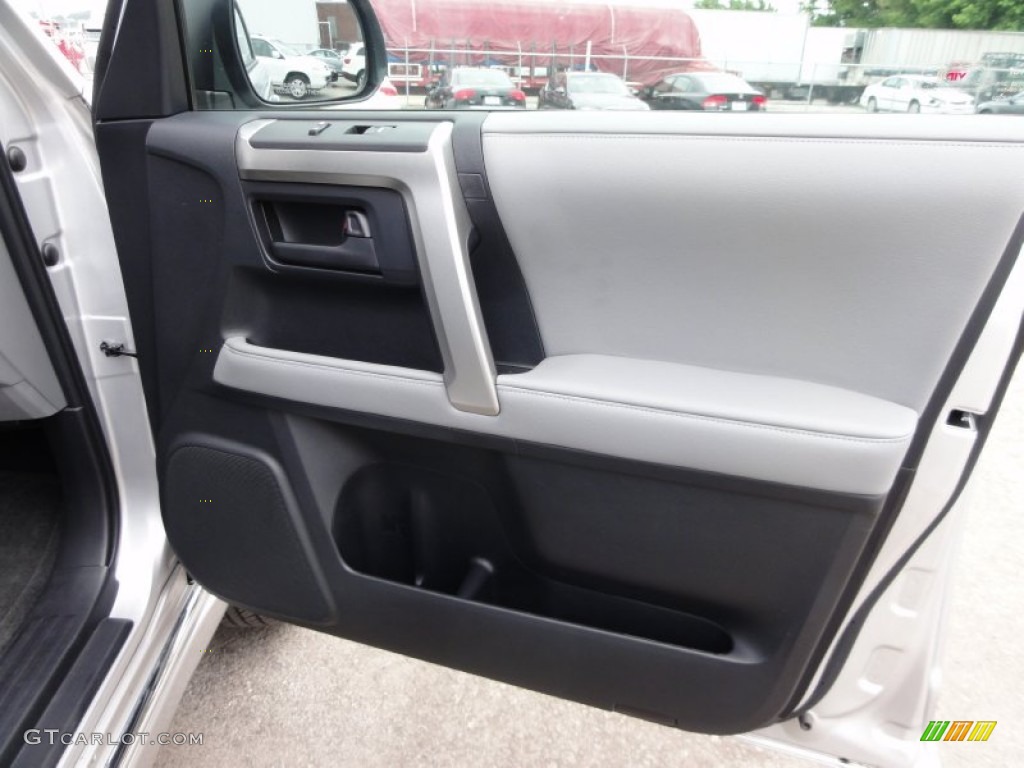 2010 4Runner SR5 4x4 - Classic Silver Metallic / Graphite photo #24