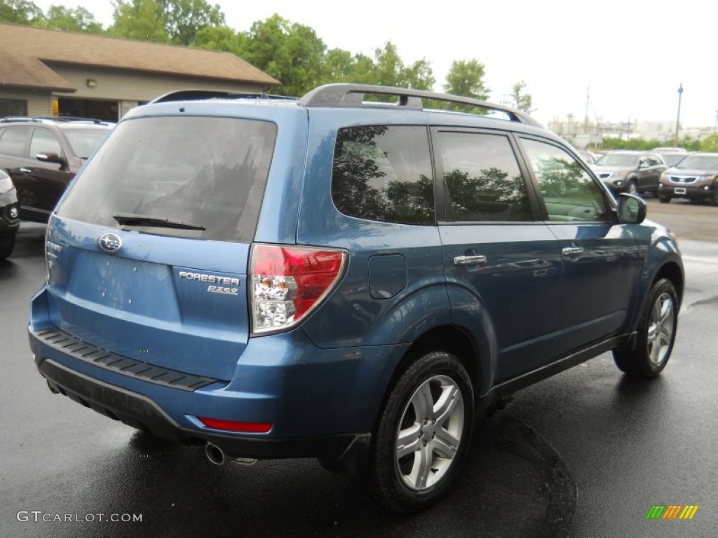 2010 Forester 2.5 X Limited - Newport Blue Pearl / Platinum photo #2