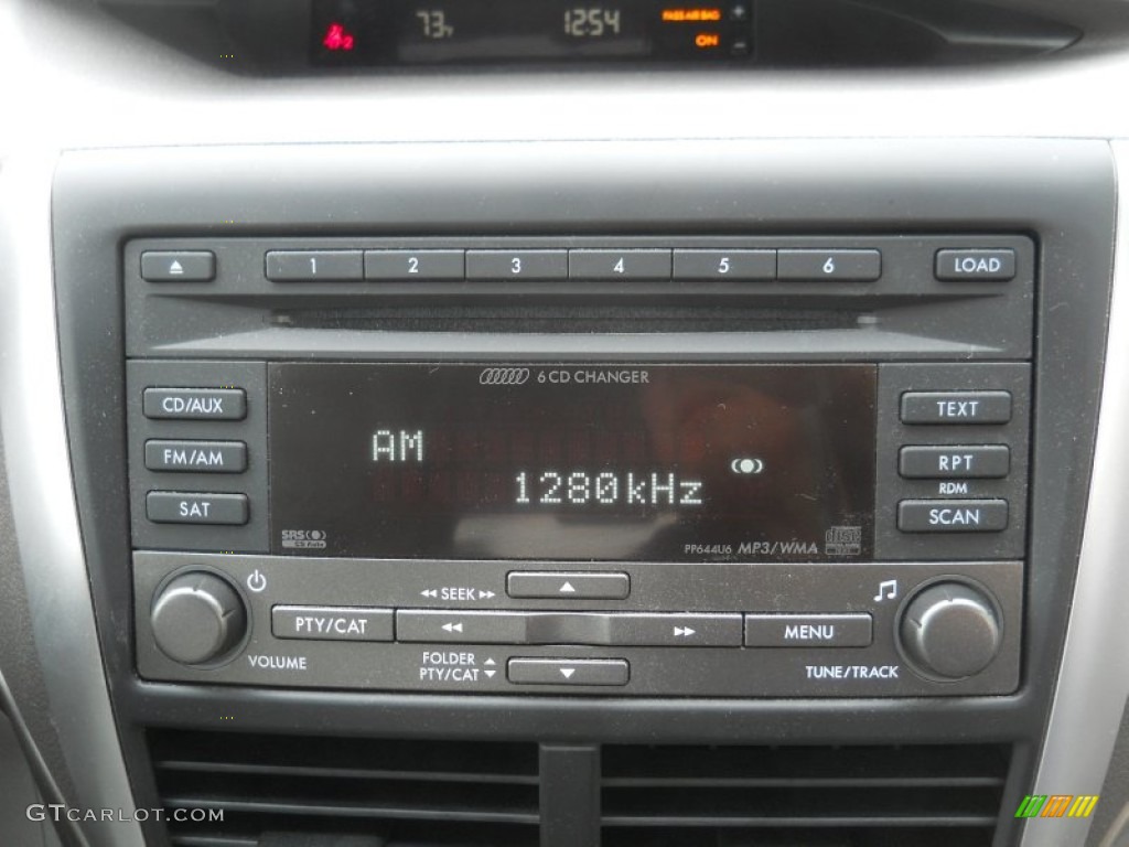 2010 Subaru Forester 2.5 X Limited Controls Photo #50891983