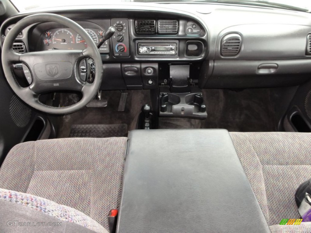 1999 Dodge Ram 2500 SLT Extended Cab 4x4 Mist Gray Dashboard Photo #50892310