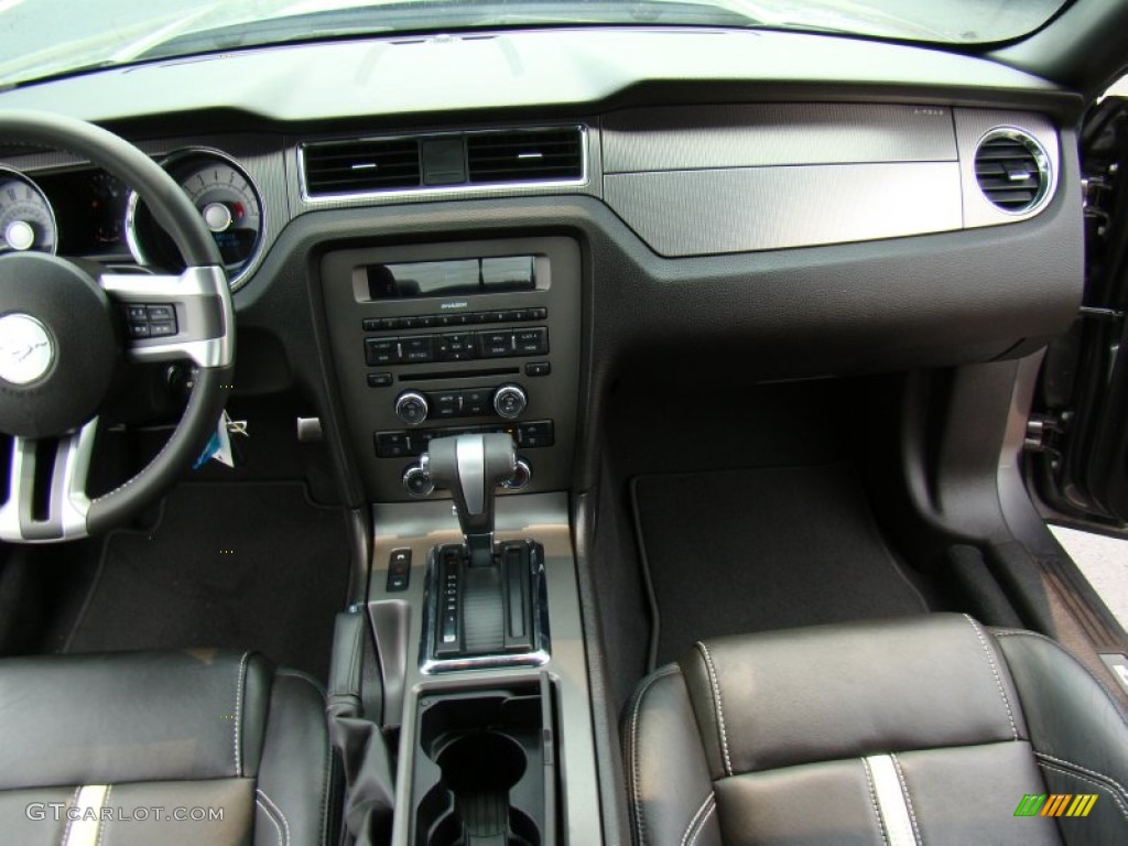 2010 Ford Mustang GT Premium Convertible Charcoal Black/Cashmere Dashboard Photo #50892739