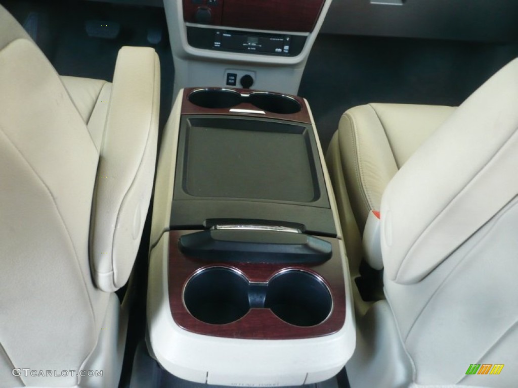 2011 Sienna Limited AWD - Super White / Bisque photo #20