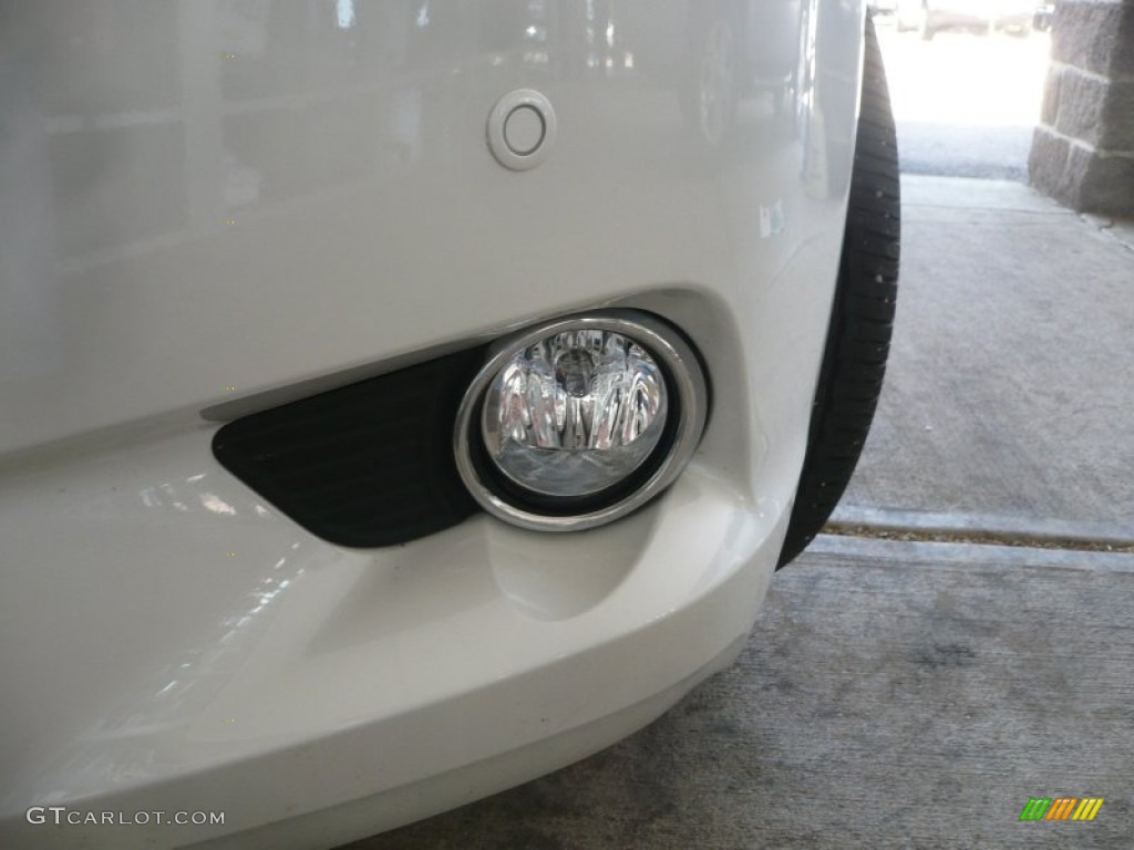 2011 Sienna Limited AWD - Super White / Bisque photo #22