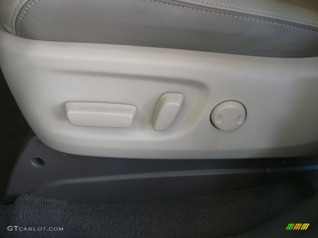 2011 Sienna Limited AWD - Super White / Bisque photo #24