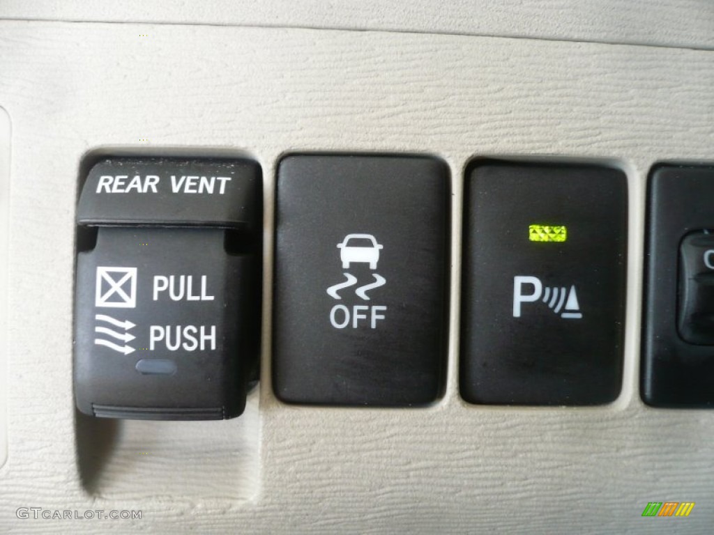 2011 Sienna Limited AWD - Super White / Bisque photo #25