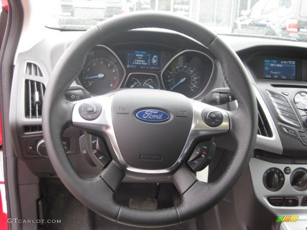 2012 Ford Focus SE Sport 5-Door Two-Tone Sport Steering Wheel Photo #50895418