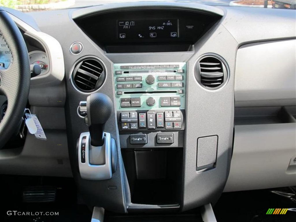 2011 Honda Pilot EX-L 4WD Controls Photo #50896141