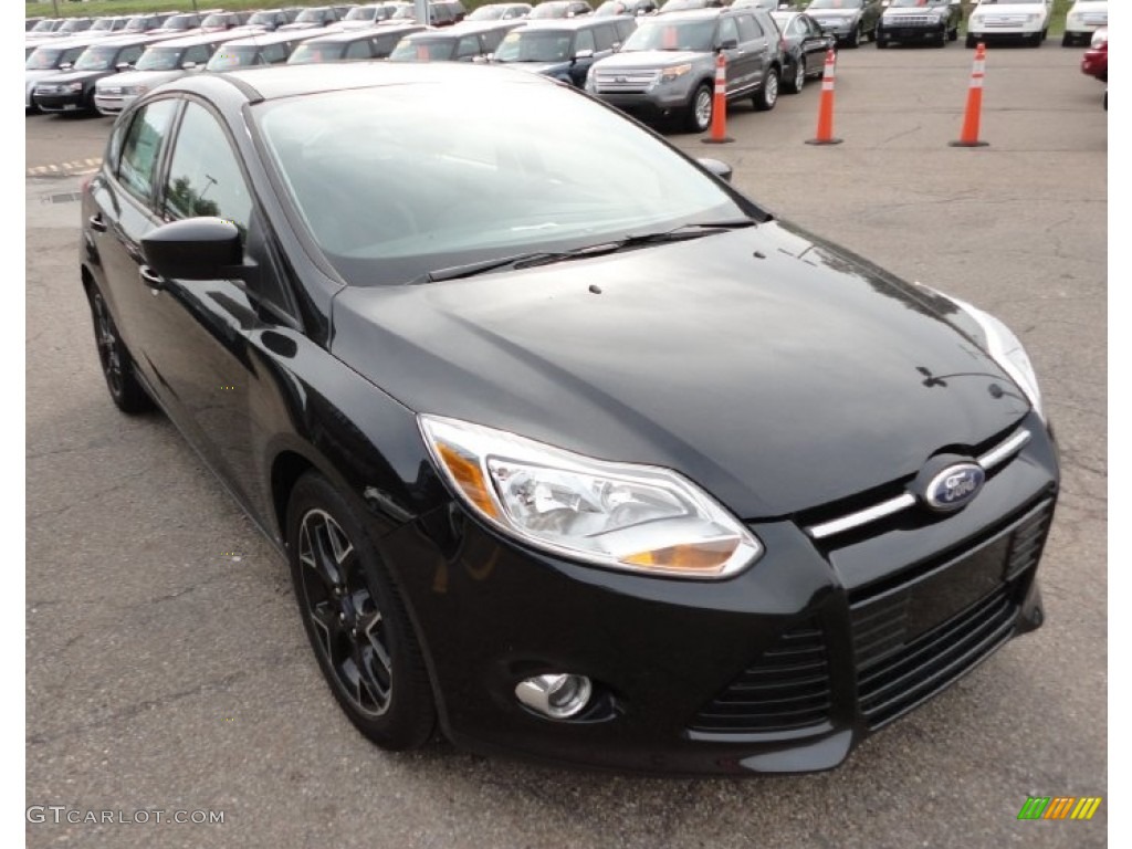 2012 Focus SE Sport 5-Door - Tuxedo Black Metallic / Stone photo #6