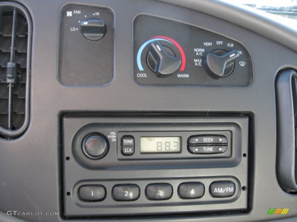 2005 Ford E Series Cutaway E350 Commercial Moving Truck Controls Photo #50898508