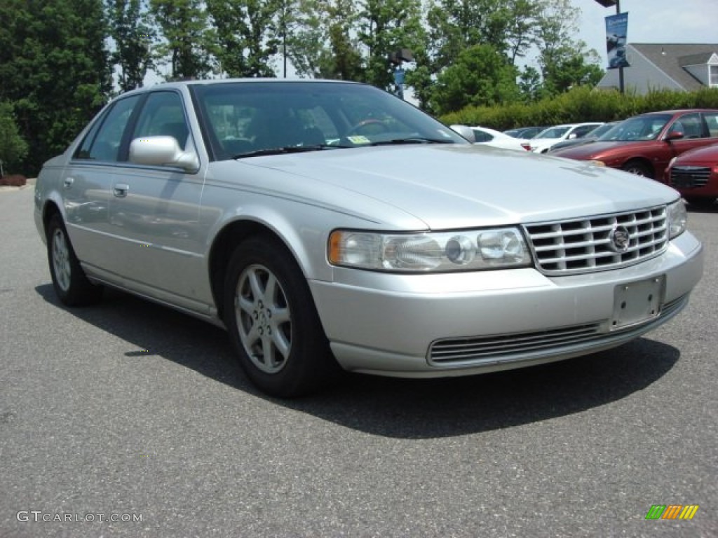 2002 Seville SLS - Sterling Silver / Dark Gray photo #1