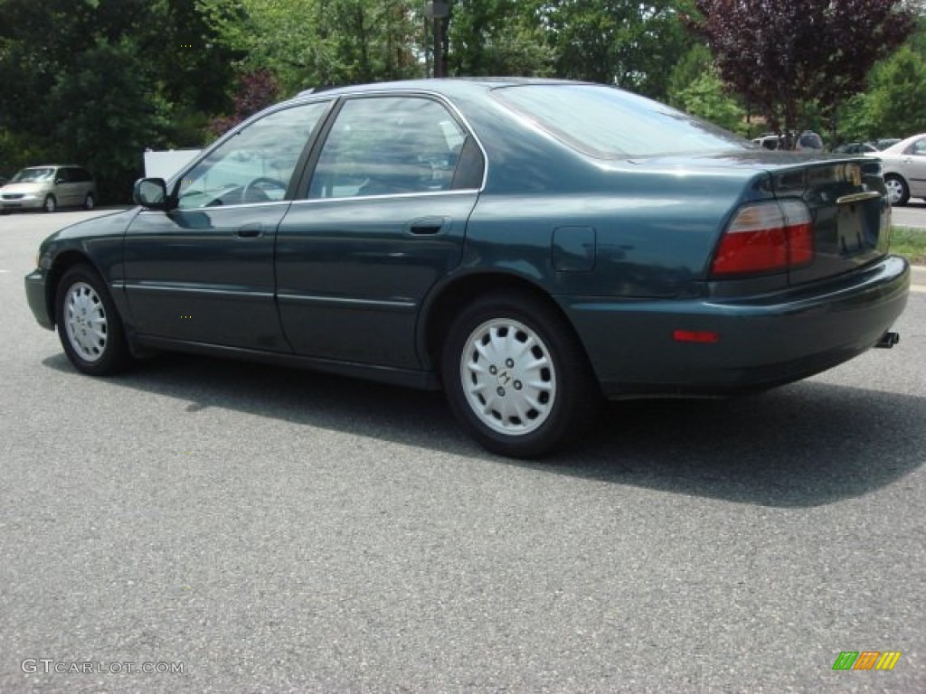 1996 Accord EX Sedan - Dark Eucalyptus Green Pearl Metallic / Gray photo #5