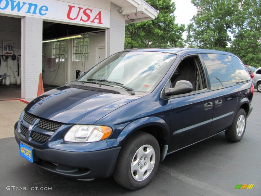 2002 Caravan SE - Patriot Blue Pearl / Taupe photo #1