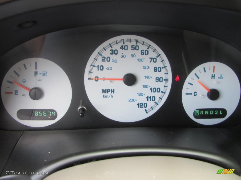 2002 Caravan SE - Patriot Blue Pearl / Taupe photo #8