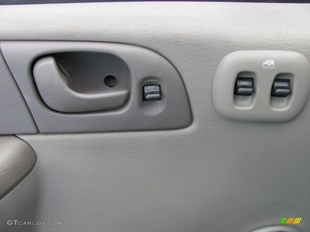 2002 Caravan SE - Patriot Blue Pearl / Taupe photo #9