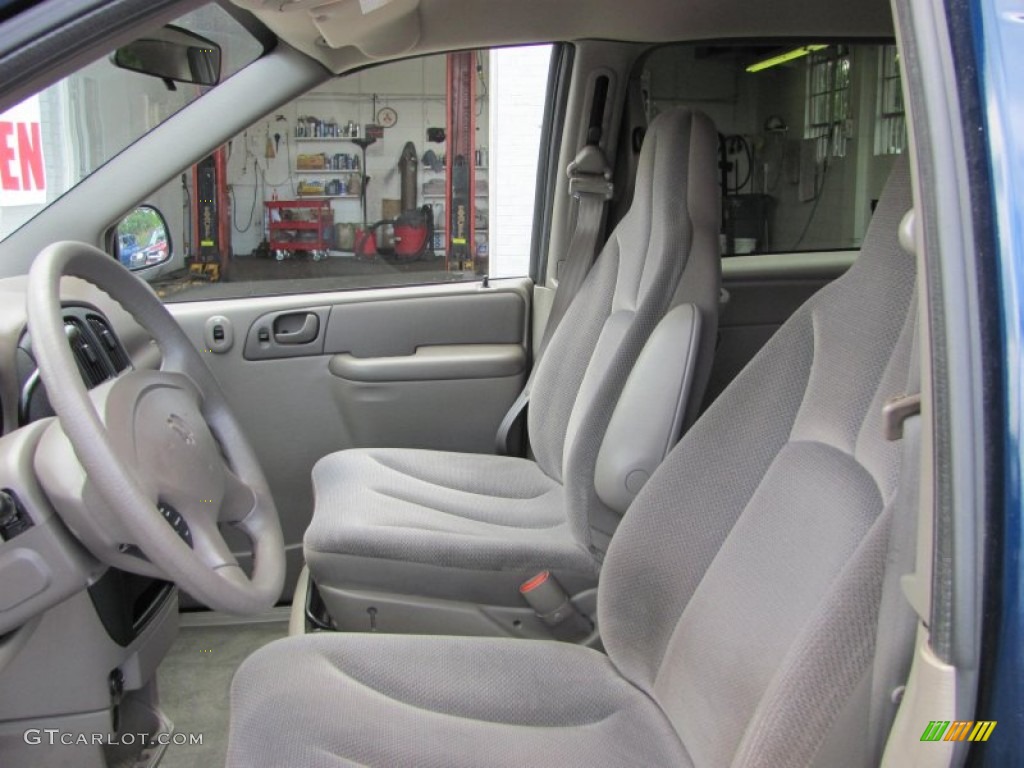 Taupe Interior 2002 Dodge Caravan SE Photo #50902096