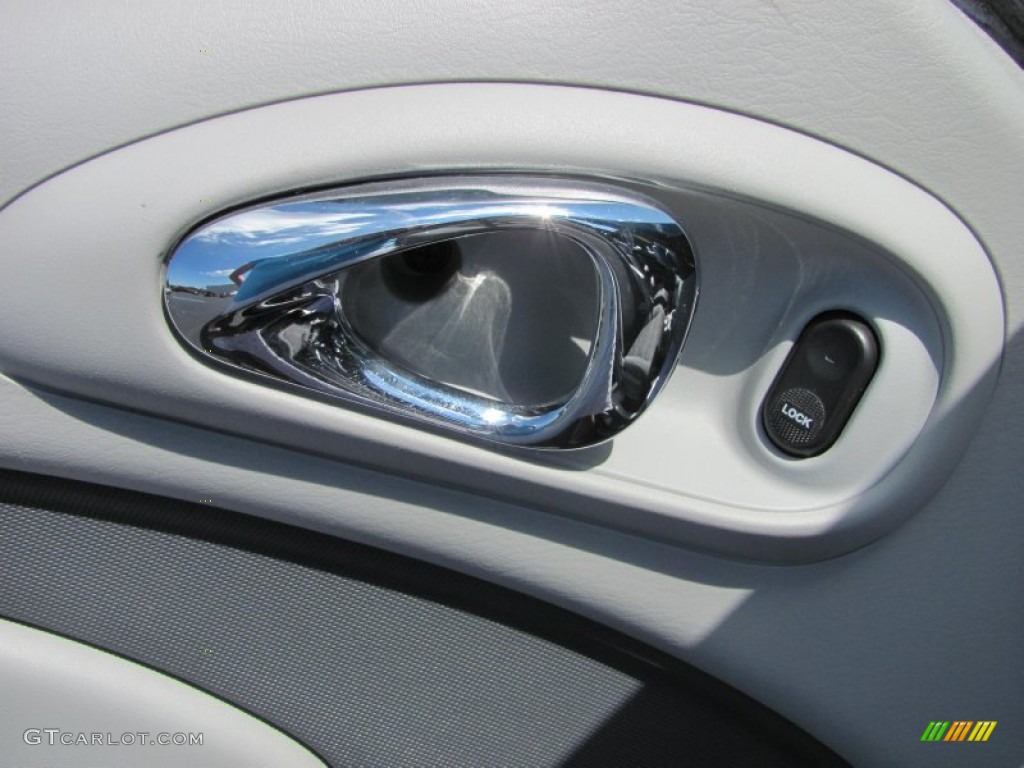 2006 Chrysler PT Cruiser Touring Convertible Controls Photo #50905030