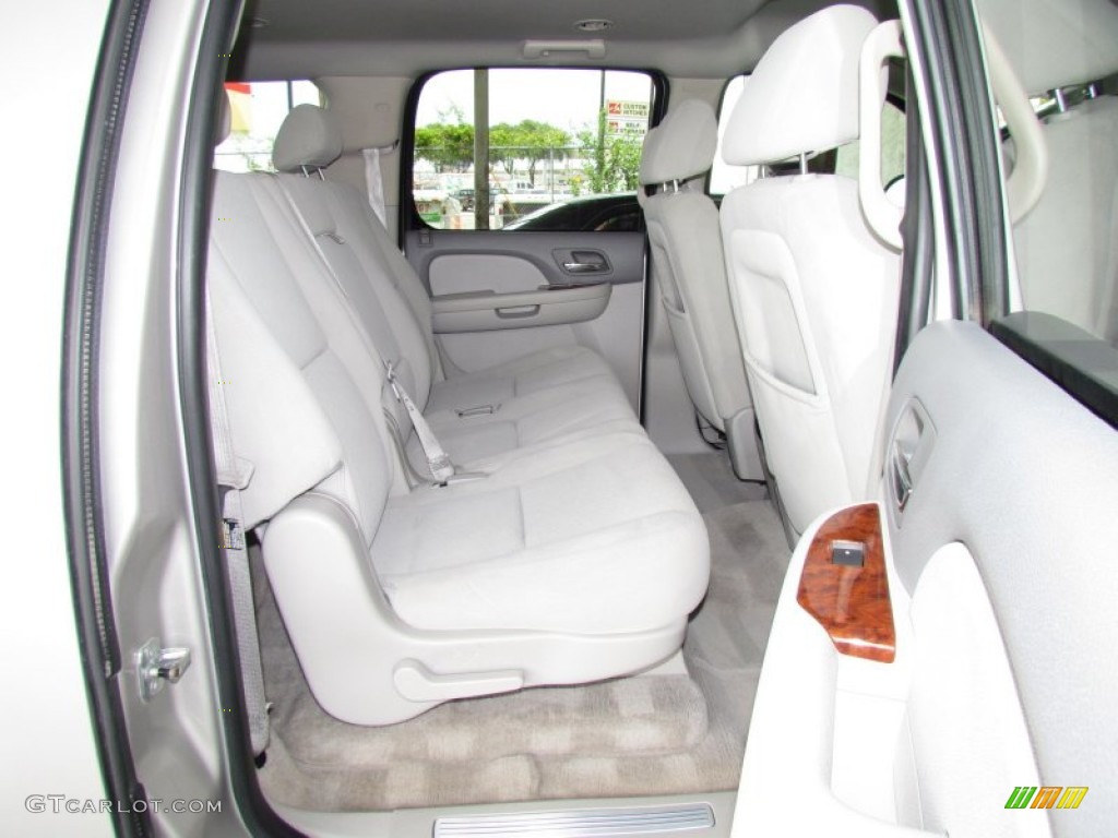 Light Titanium/Dark Titanium Interior 2007 Chevrolet Suburban 1500 LT 4x4 Photo #50905636