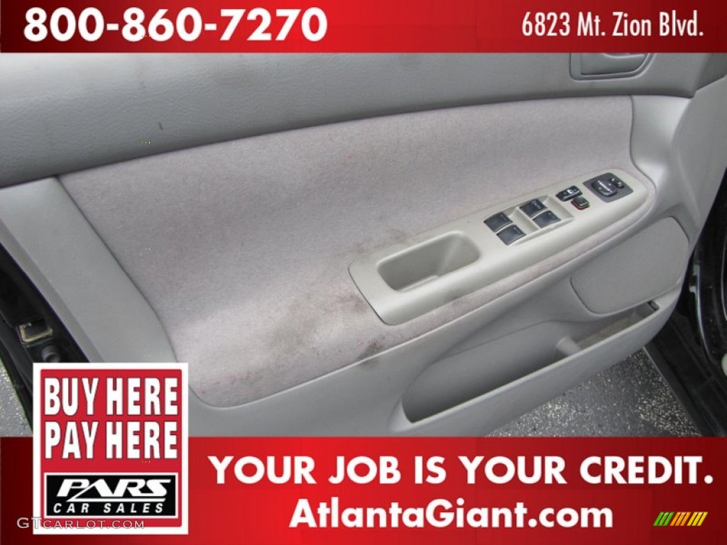 2004 Camry LE - Black / Stone photo #6