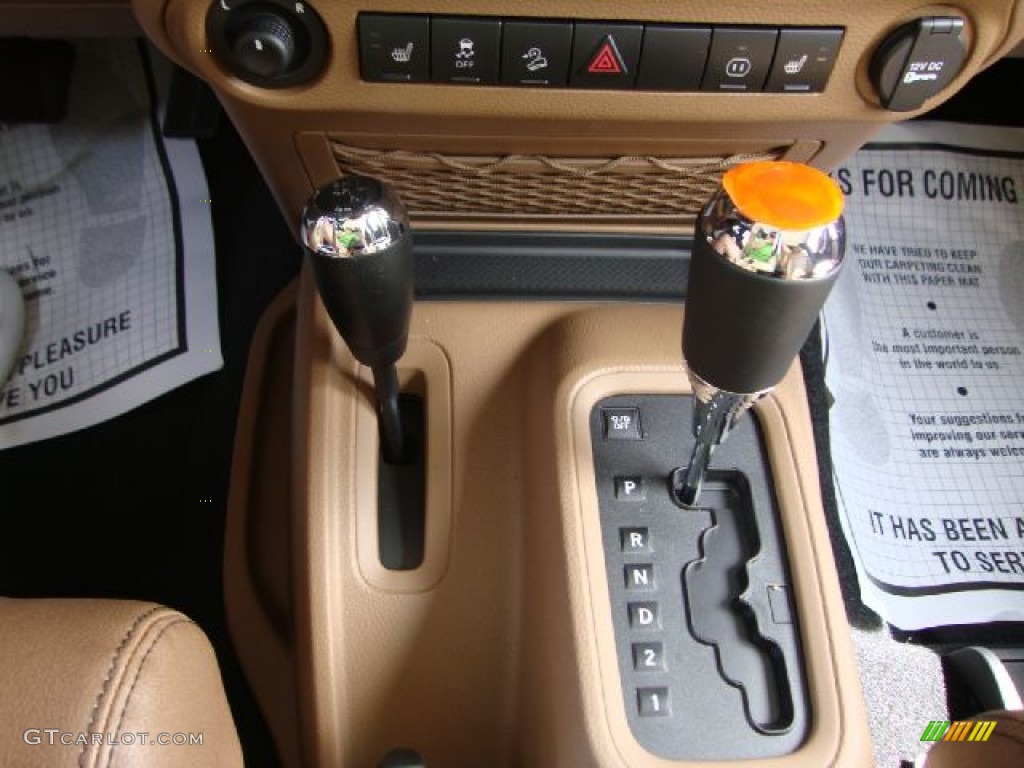 2011 Wrangler Sahara 4x4 - Bright White / Black/Dark Saddle photo #19