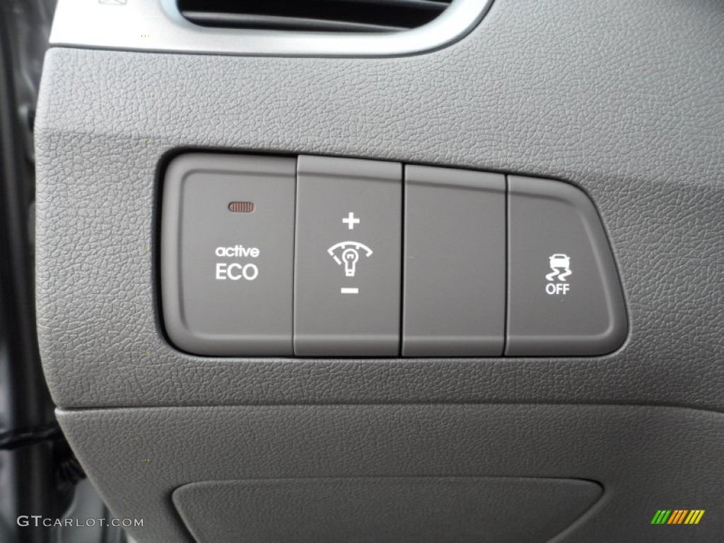 2012 Hyundai Elantra GLS Controls Photo #50910190