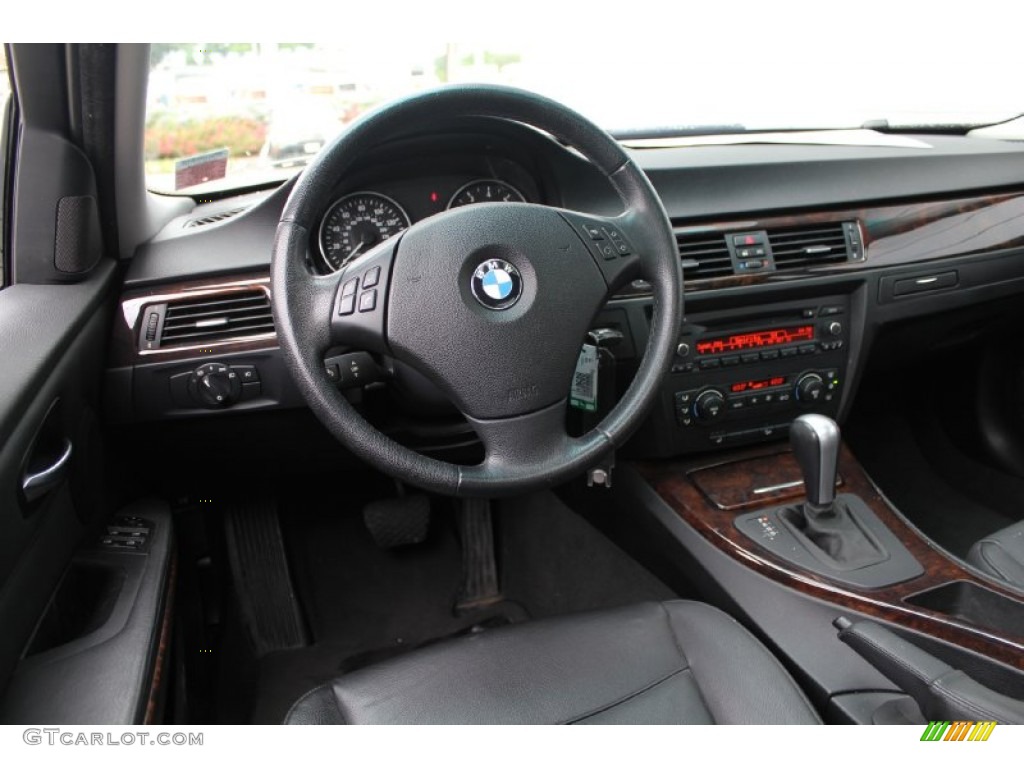 2006 3 Series 330xi Sedan - Titanium Silver Metallic / Black photo #10