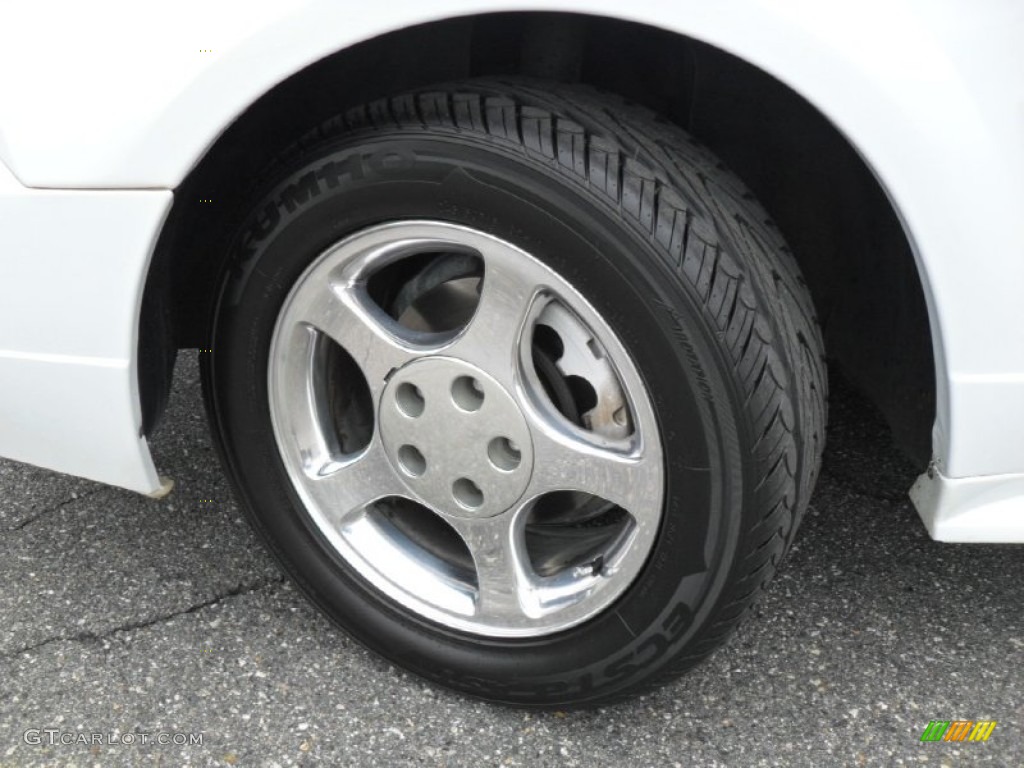 2004 Ford Mustang V6 Coupe Wheel Photo #50914764