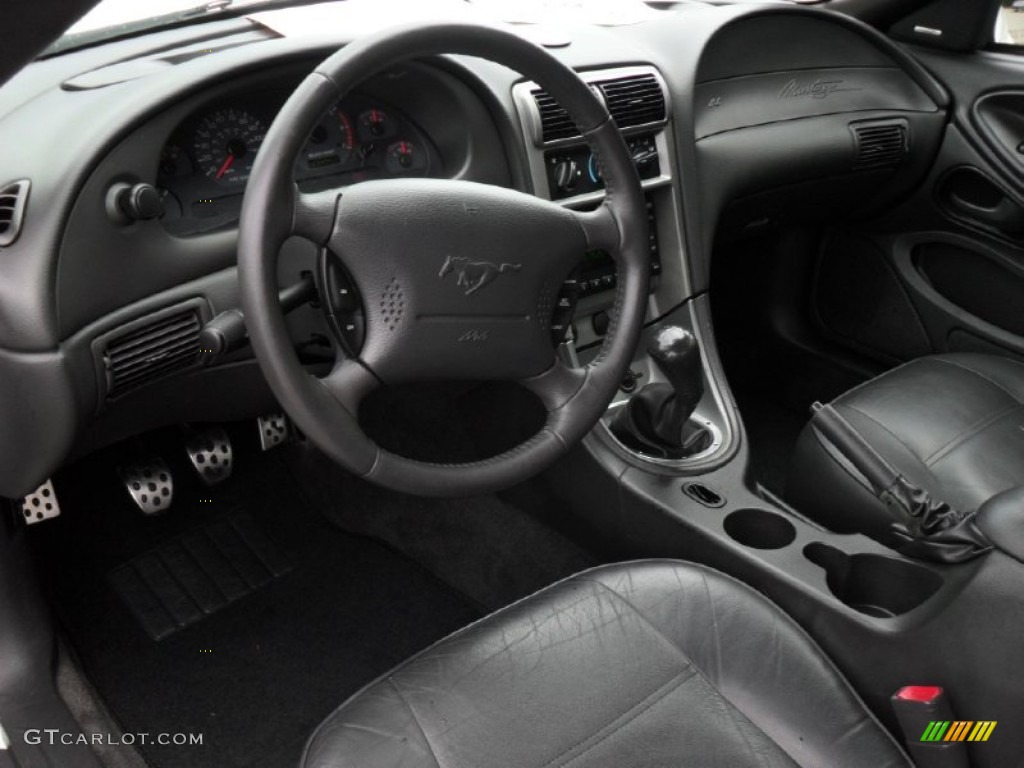 Dark Charcoal Interior 2004 Ford Mustang V6 Coupe Photo #50914779