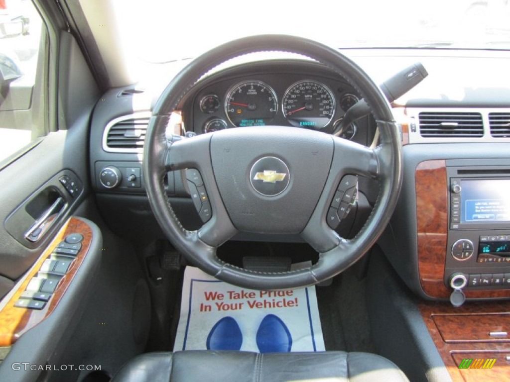 2007 Chevrolet Tahoe LTZ Ebony Steering Wheel Photo #50915418